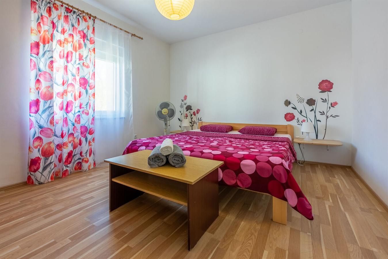 Apartment image 15